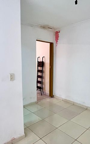 Casa à venda com 133m², 2 quartos e 2 vagas Casa à venda com 133m², 2 quartos e 2 vagasSala