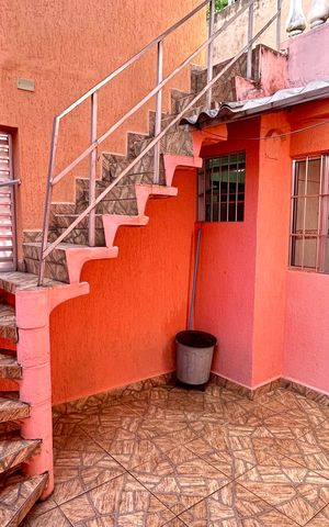 Casa à venda com 133m², 2 quartos e 2 vagas Casa à venda com 133m², 2 quartos e 2 vagasQuintal