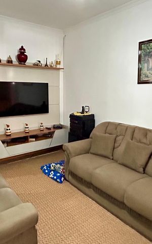 Casa à venda com 133m², 2 quartos e 2 vagas Casa à venda com 133m², 2 quartos e 2 vagasSala