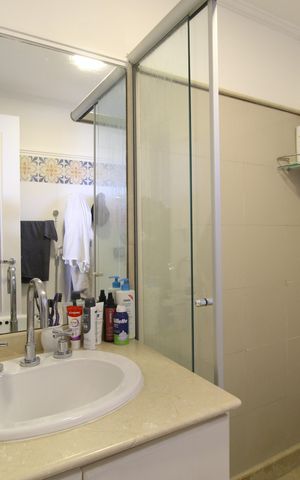 Apartamento à venda com 79m², 2 quartos e 2 vagasBanheiro da Suíte