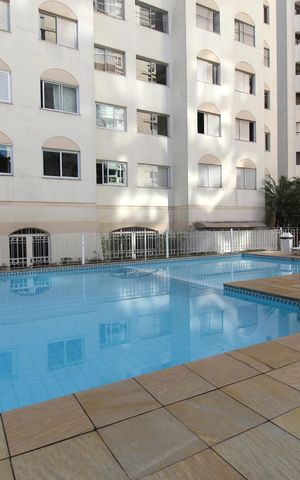 Apartamento à venda com 79m², 2 quartos e 2 vagasÁrea Comum - Piscina