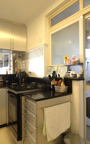 Apartamento à venda com 79m², 2 quartos e 2 vagasCozinha e Área de Serviço
