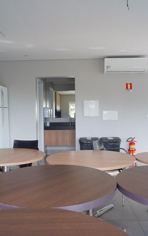 Apartamento à venda com 72m², 3 quartos e 1 vaga Apartamento à venda com 72m², 3 quartos e 1 vagaÁrea comum - Salão de festas