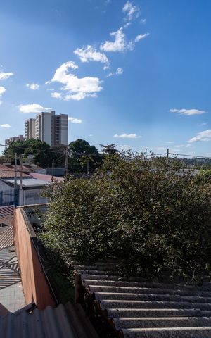 Casa para alugar com 250m², 4 quartos e 2 vagas Casa para alugar com 250m², 4 quartos e 2 vagasVista
