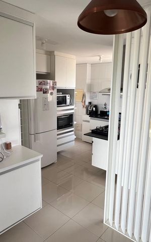 Apartamento à venda com 140m², 4 quartos e 2 vagas Apartamento à venda com 140m², 4 quartos e 2 vagasSala
