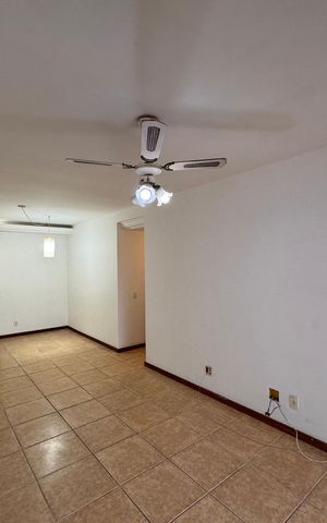 Apartamento à venda com 104m², 3 quartos e 2 vagas Apartamento à venda com 104m², 3 quartos e 2 vagasSala