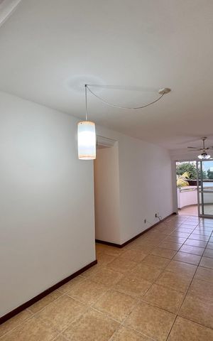 Apartamento à venda com 104m², 3 quartos e 2 vagas Apartamento à venda com 104m², 3 quartos e 2 vagasSala