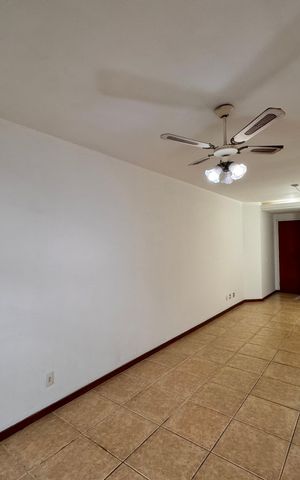 Apartamento à venda com 104m², 3 quartos e 2 vagas Apartamento à venda com 104m², 3 quartos e 2 vagasSala