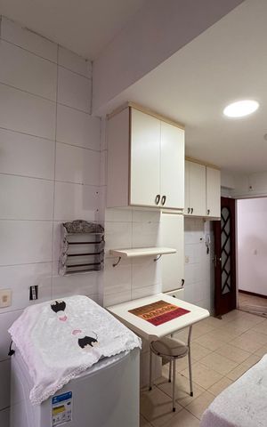 Apartamento à venda com 104m², 3 quartos e 2 vagas Apartamento à venda com 104m², 3 quartos e 2 vagasCozinha e Área de Serviço