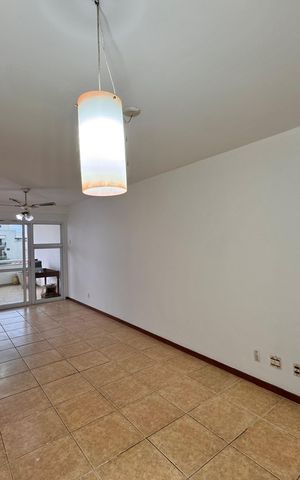 Apartamento à venda com 104m², 3 quartos e 2 vagas Apartamento à venda com 104m², 3 quartos e 2 vagasSala