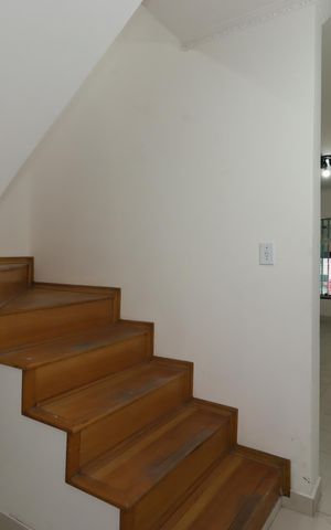 Casa à venda com 177m², 3 quartos e 2 vagasCorredor interno