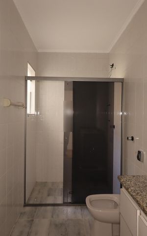 Casa à venda com 177m², 3 quartos e 2 vagasBanheiro Social