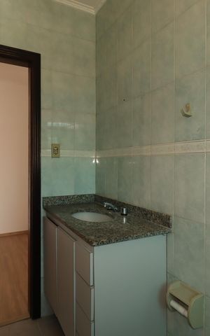 Casa à venda com 177m², 3 quartos e 2 vagasBanheiro da Suíte