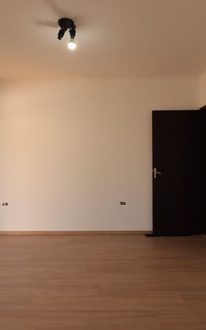 Casa à venda com 177m², 3 quartos e 2 vagasSuíte