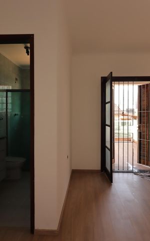 Casa à venda com 177m², 3 quartos e 2 vagasSuíte