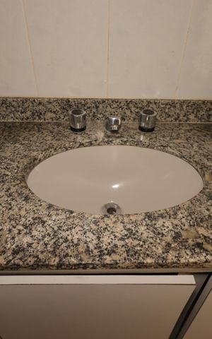 Casa à venda com 177m², 3 quartos e 2 vagasBanheiro Social
