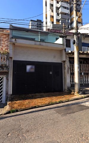 Casa à venda com 177m², 3 quartos e 2 vagasFachada