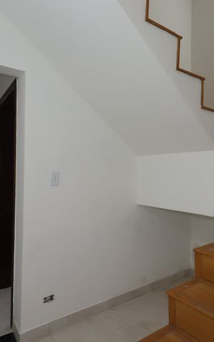 Casa à venda com 177m², 3 quartos e 2 vagasCorredor interno