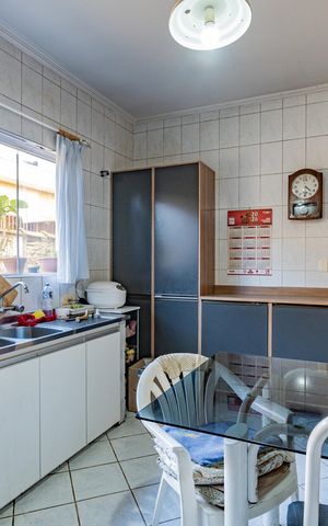 Casa à venda com 208m², 2 quartos e 2 vagasCozinha