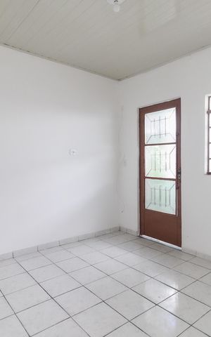 Casa para alugar com 50m², 1 quarto e 2 vagas Casa para alugar com 50m², 1 quarto e 2 vagasSala