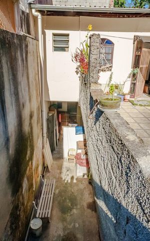 Casa à venda com 105m², 3 quartos e 3 vagas Casa à venda com 105m², 3 quartos e 3 vagasCasa Superior - Varanda