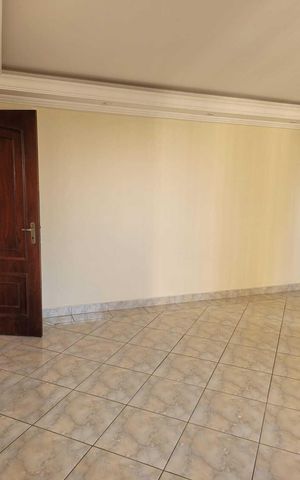 Apartamento à venda com 74m², 2 quartos e 1 vaga Apartamento à venda com 74m², 2 quartos e 1 vagaSala