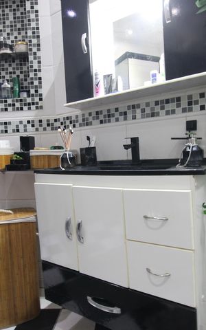 Casa de condomínio à venda com 340m², 5 quartos e 2 vagasBanheiro da suíte 1