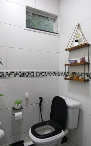 Casa de condomínio à venda com 340m², 5 quartos e 2 vagasBanheiro da suíte 1
