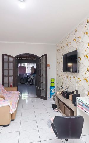 Casa à venda com 1504m², 4 quartos e 2 vagasCasa 2 - Sala