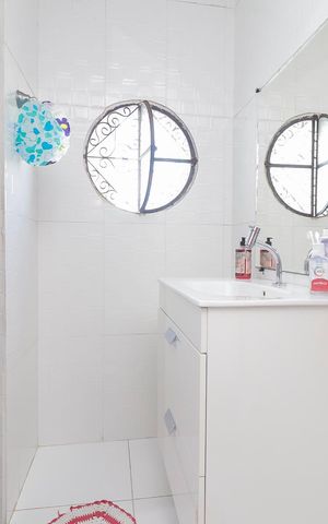 Casa à venda com 1504m², 4 quartos e 2 vagasCasa 2 - Banheiro