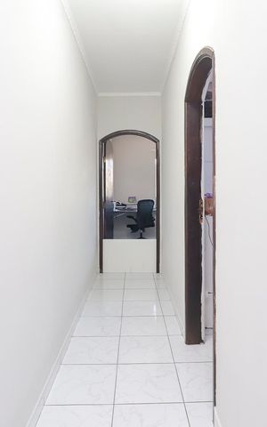 Casa à venda com 1504m², 4 quartos e 2 vagasCasa 2 - Corredor
