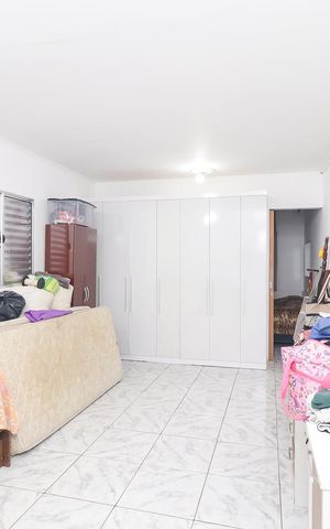 Casa à venda com 1504m², 4 quartos e 2 vagasCasa 1 - Quarto 1