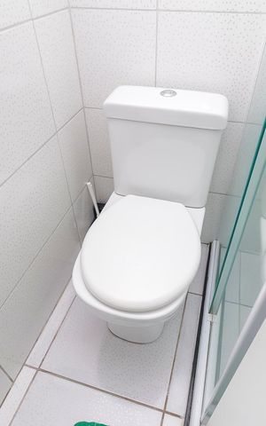 Casa à venda com 1504m², 4 quartos e 2 vagasCasa 1 - Banheiro