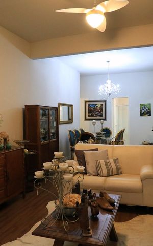 Apartamento à venda com 115m², 3 quartos e sem vaga Apartamento à venda com 115m², 3 quartos e sem vagaSala