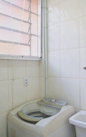 Apartamento à venda com 115m², 3 quartos e sem vaga Apartamento à venda com 115m², 3 quartos e sem vagaCozinha e Área de Serviço