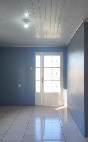 Casa à venda com 79m², 2 quartos e 4 vagassala