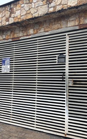Casa à venda com 182m², 2 quartos e 1 vagaFachada 