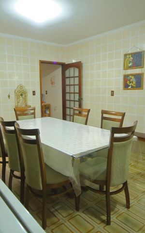 Casa à venda com 182m², 2 quartos e 1 vagaSala de jantar 