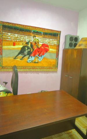 Casa à venda com 182m², 2 quartos e 1 vagaEscritório/edícula 