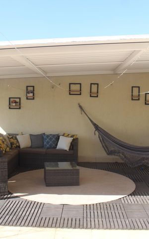 Casa à venda com 179m², 3 quartos e 3 vagasVaranda