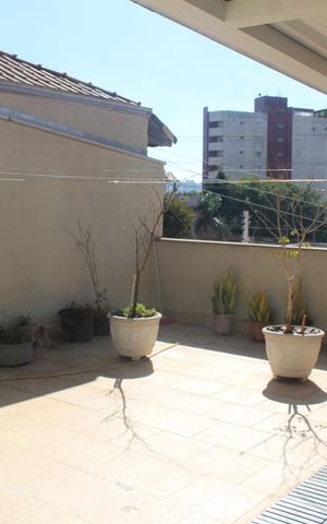 Casa à venda com 179m², 3 quartos e 3 vagasVaranda