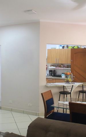 Casa à venda com 179m², 3 quartos e 3 vagasSala