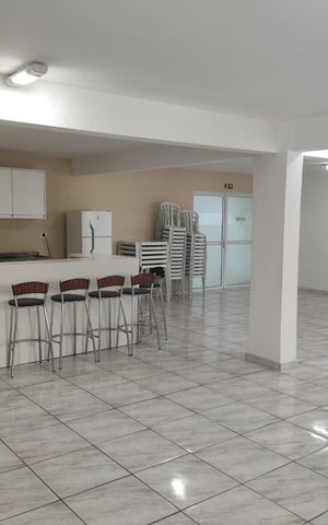Apartamento à venda com 120m², 2 quartos e 2 vagas Apartamento à venda com 120m², 2 quartos e 2 vagasÁrea comum - Salão de festas