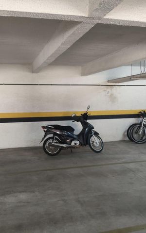 Apartamento à venda com 120m², 2 quartos e 2 vagas Apartamento à venda com 120m², 2 quartos e 2 vagasGaragem