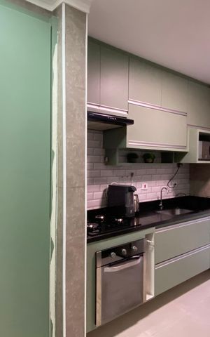 Apartamento à venda com 101m², 3 quartos e 2 vagas Apartamento à venda com 101m², 3 quartos e 2 vagasCozinha e Área de Serviço