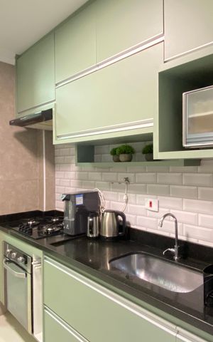 Apartamento à venda com 101m², 3 quartos e 2 vagas Apartamento à venda com 101m², 3 quartos e 2 vagasCozinha e Área de Serviço