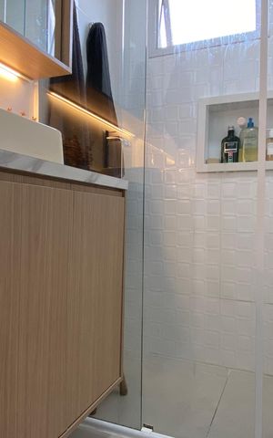 Apartamento à venda com 101m², 3 quartos e 2 vagas Apartamento à venda com 101m², 3 quartos e 2 vagasBanheiro da Suíte