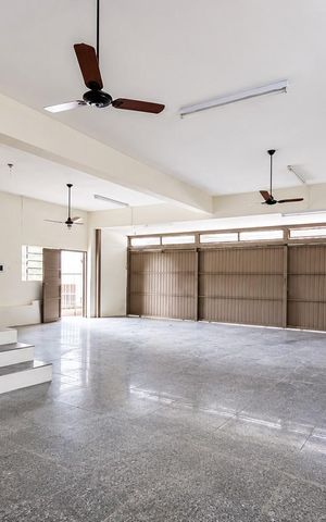 Casa para alugar com 486m², 4 quartos e 5 vagas Casa para alugar com 486m², 4 quartos e 5 vagasÁrea comum