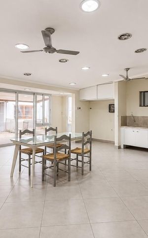 Casa para alugar com 486m², 4 quartos e 5 vagas Casa para alugar com 486m², 4 quartos e 5 vagasSala de jantar