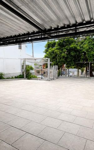 Casa para alugar com 486m², 4 quartos e 5 vagas Casa para alugar com 486m², 4 quartos e 5 vagasÁrea comum